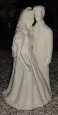 Vintage Ceramic Bisque Bride Groom Wedding Cake Topper Figurine 4.5"