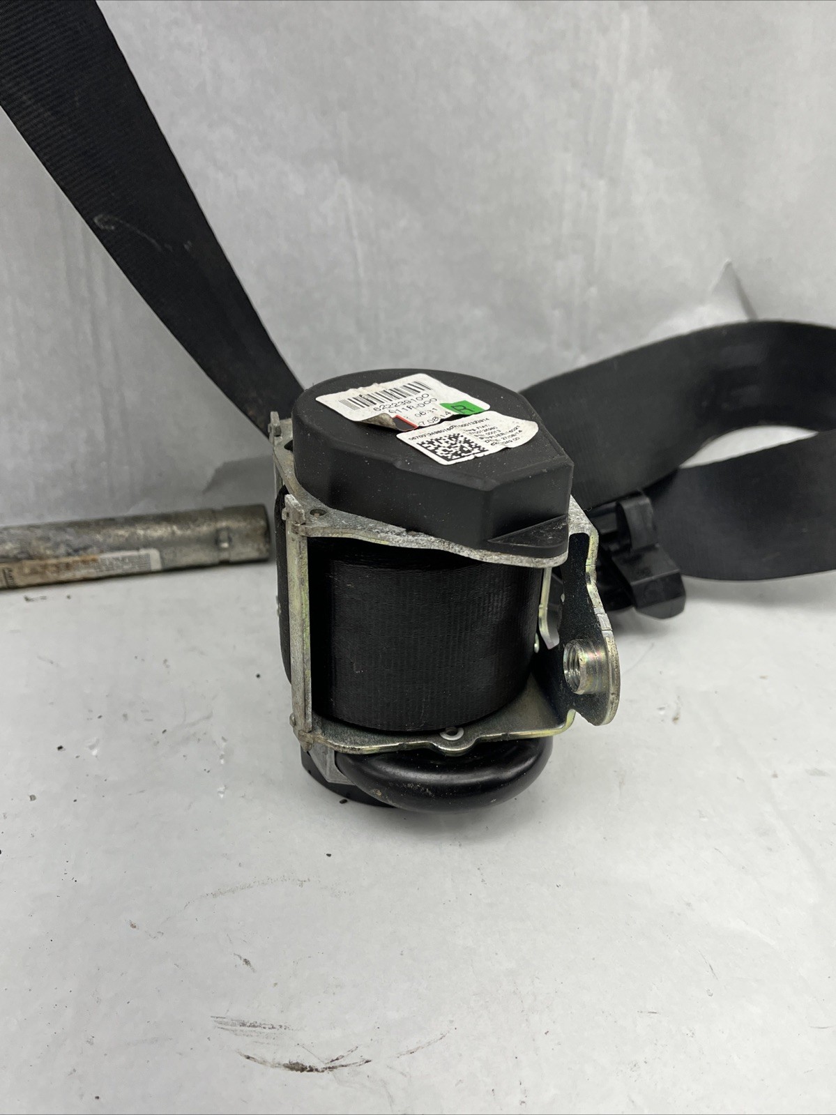 2014 Maserati Quattroporte S RH Passenger Front Seat Belt Buckle 622239100 OEM