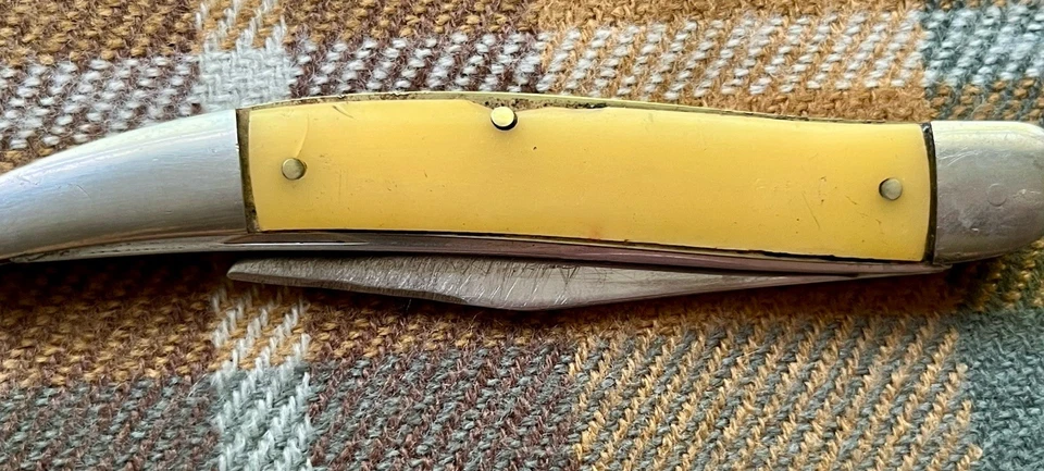 Cuchillo de pesca vintage Ulster mango amarillo 1876-1941 Foto 4 de 4