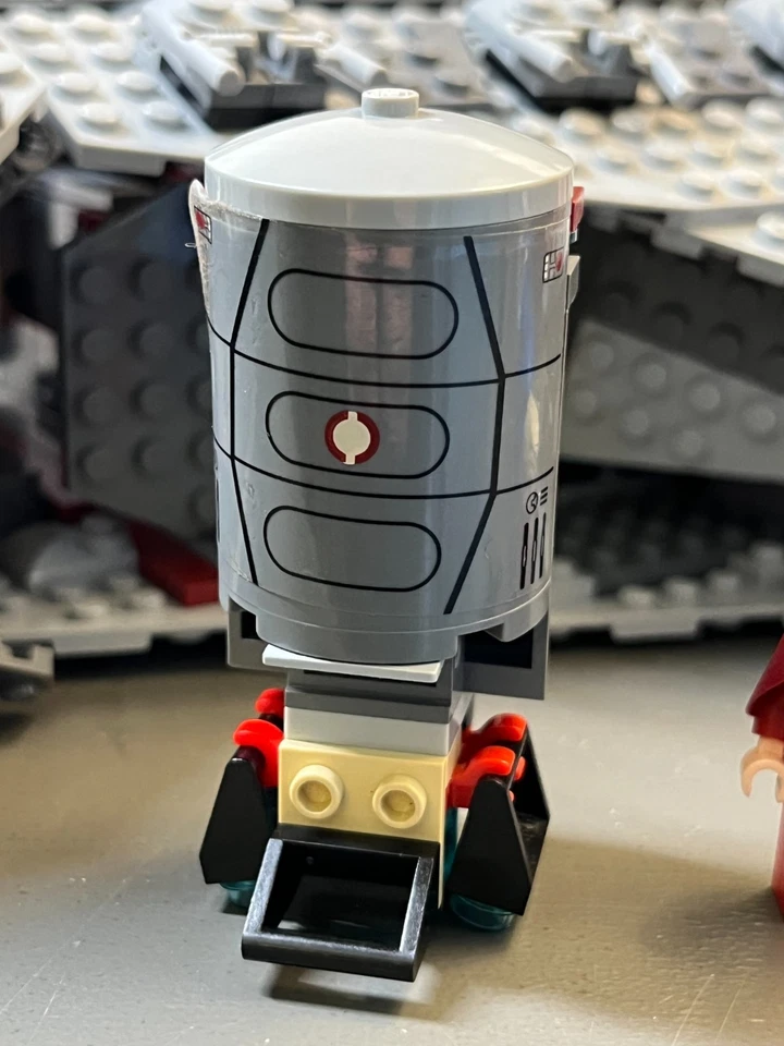 Lego - Star Wars - Venator Class Republic Attack Cruiser #8039 w/Instr. COMPLETE - Image 3 of 4