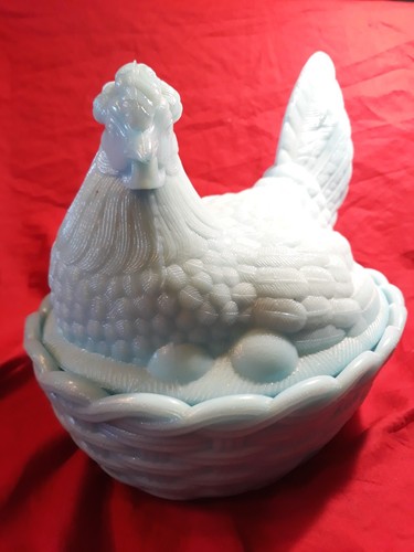 RARE BONBONNIERE EN OPALINE VALLERYSTHAL/PORTIEUX GROSSE POULE BLEU N°711/5 - Foto 4 di 8