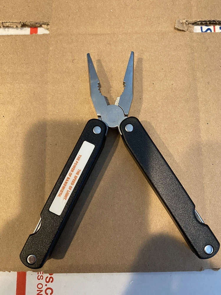 Multi Tool File, Can Opener, Bottle Opener, Pliers 1 Blade