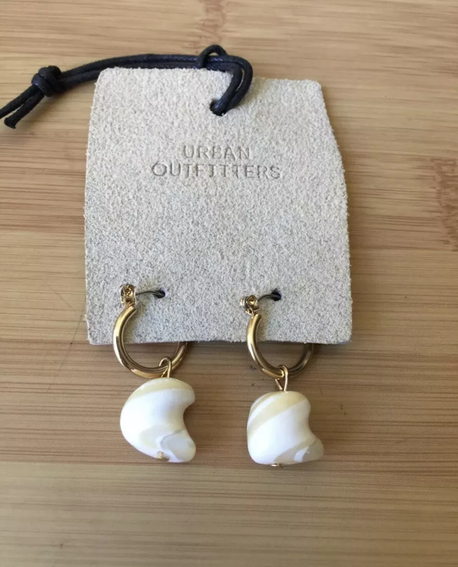 Urban outfitters seashell necklace sale