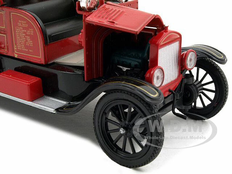 1926 FORD T FIRE ENGINE RED & BLACK 1/32 DIECAST MODEL BY SIGNATURE MODELS 32313 - Image 4 of 4