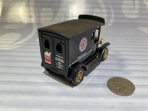 LLEDO LTD EDITION = FORD MODEL T PEARL OIL TRUCK = BLACK - Picture 2 of 3