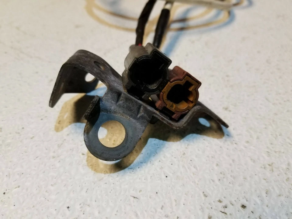 17 18 19 SENSORES DE TRANSMISIÓN SUBARU IMPREZA 2,0 L MT 2 piezas OEM 64K Foto 3 de 4