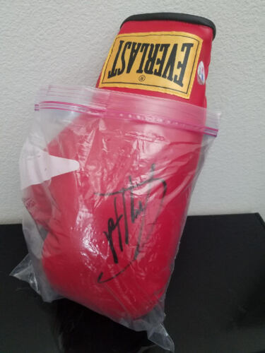 Authentic Larry Holmes signed boxing Glove - PSA/DNA verified - Picture 3 of 4