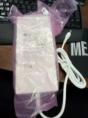 BRAND NEW GENUINE LG AC ADAPTOR AD10660LF *FREE SHIPPING*