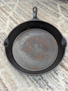 Wagner Ware Cast Iron Frying Pan 1060A Size 10 Flat-Bottomed Double Handle