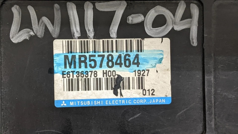 Computadora de control del motor MITSUBISHI MONTERO 2002 02 3,5 ECU ECM MR578464 ETC36378 Foto 2 de 2