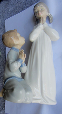 Retired Lladro Daisa 4779 Teaching to Pray 8.5 