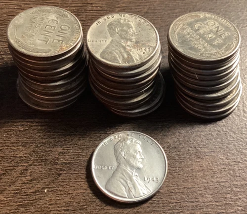 1943-PDS Steel Wheat 1c Cents Lot of 31. Most circulated one MS