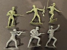 1963 Vintage MARX 6  WWII Soldiers 3 German  3 US Soldiers RARE 