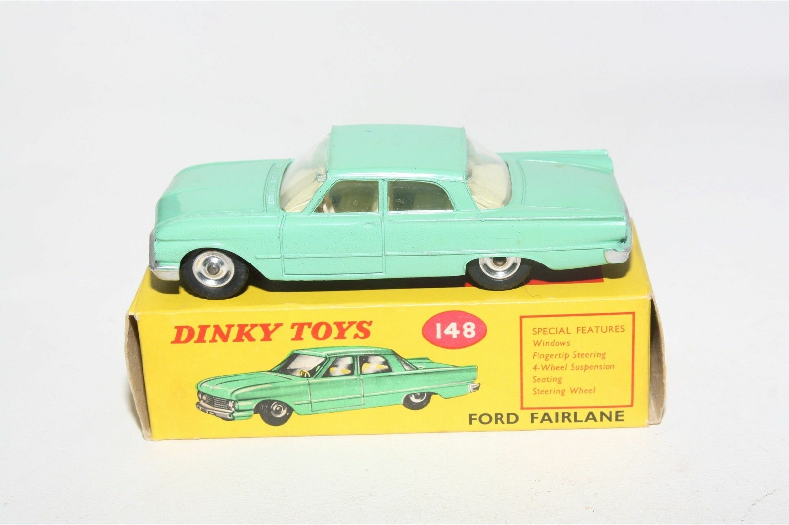 Dinky 148, Ford Fairlane - Free Price Guide & Review