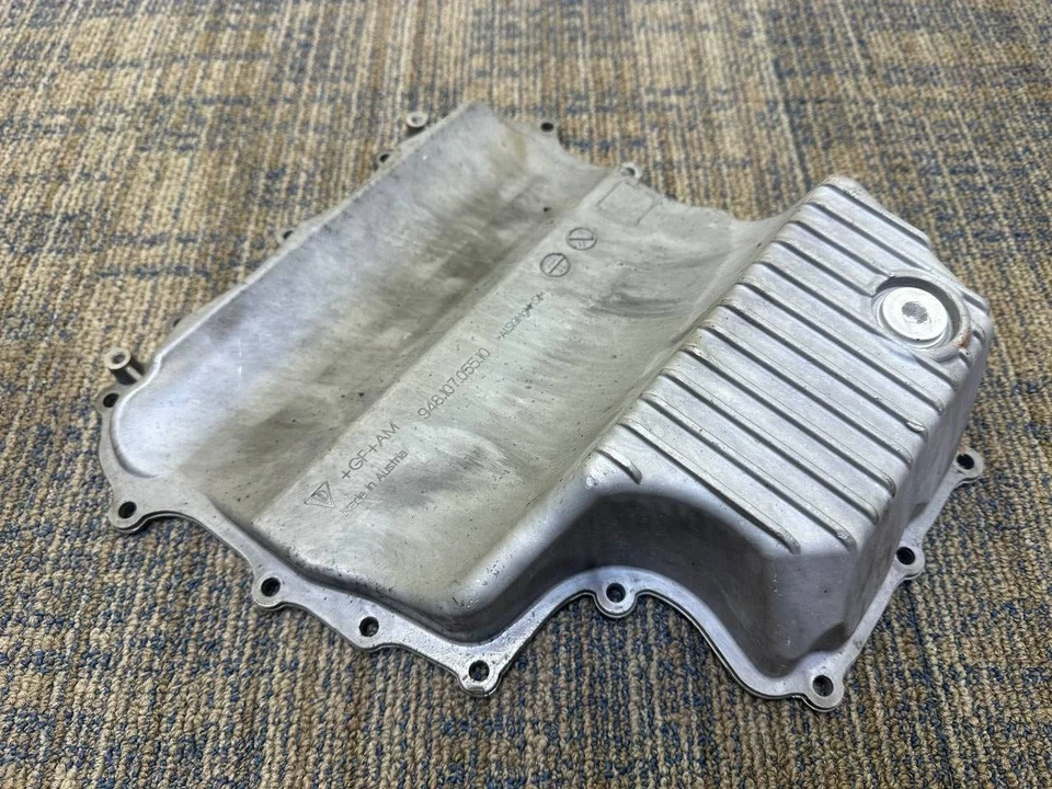 2011 - 2014 PORSCHE CAYENNE OEM 4.8L M4801 AWD ENGINE LOWER OIL PAN 94810705510 Foto 3 de 4