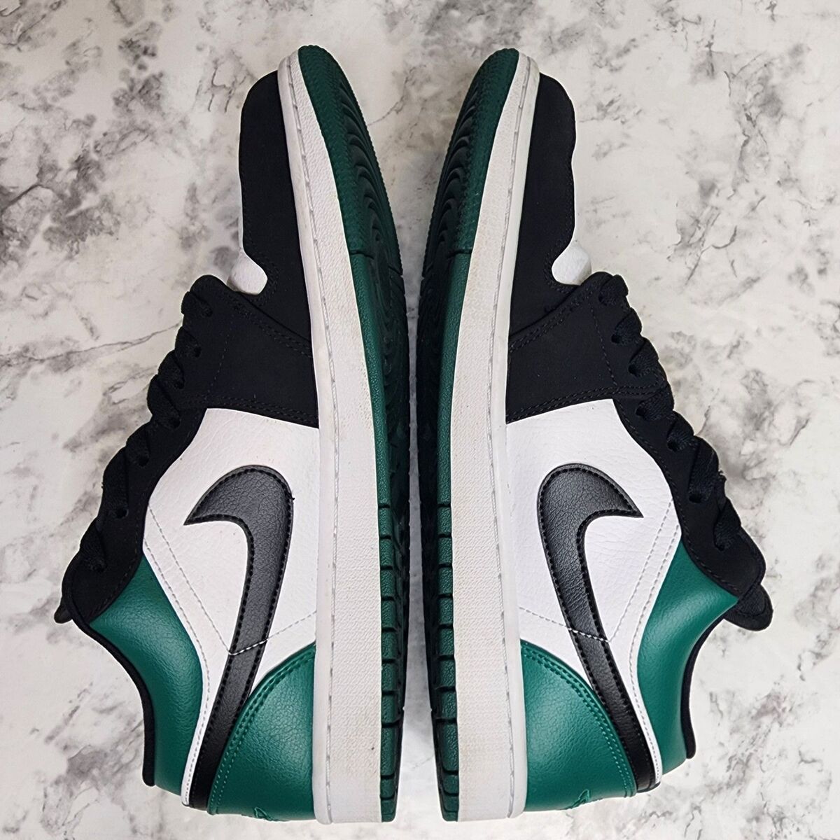 Nike Air Jordan 1 Low Mystic Green Men's 10.5 553558-113 (9 Nike Air Jordan 1 Low Mystic Green Men's 10.5 553558-113 (9