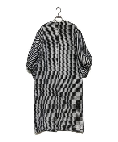 Ameri 2-Way Cape Puff Sleeve Coat White Black Pol… - image 4