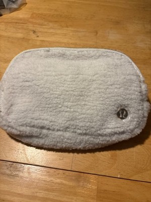 Lululemon Everywhere Fleece Belt Bag Light Ivory Soft Fleece Fabric