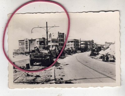 PHOTO FOTO ZERSTÖRTE PANZERWAGEN PANHARD 178 1940 FRANKREICH