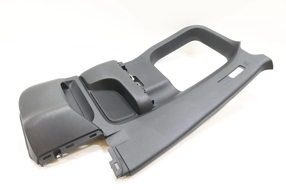 Nissan Titan 2018-2024 panel de cubierta de puerta del conductor trasero izquierdo OEM 82901EZ11A Foto 2 de 4