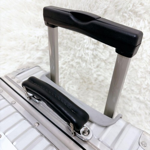 Valigia Rimowa Classic Cabin S 33L argento 4 ruote 972,52 - Foto 7 di 17