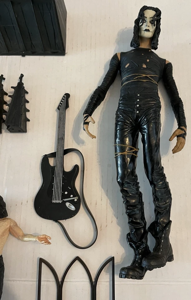 THE CROW Neca Reflections & Final Battle Eric Draven Reel Toys 12" Figure Lot - Image 4 of 4