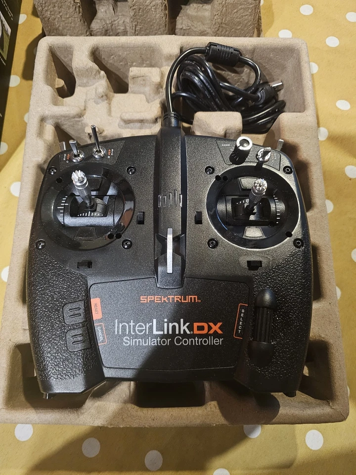 RealFlight Evolution RC Flight Simulator w/ InterLink DX — Used - Photo 4/4