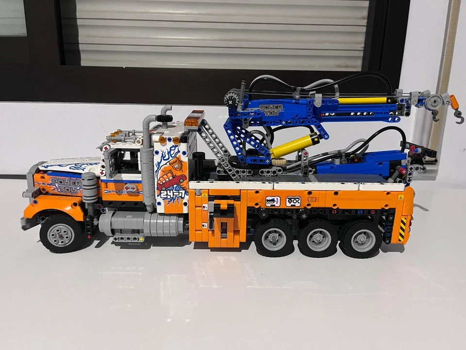 LEGO Technic 42128 Heavy Duty Tow Truck, foto 3 de 5