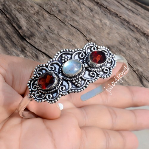 Faceted Garnet & Labradorite Gemstone 925 Sterling Silver Designer Bracelet - Picture 4 of 5