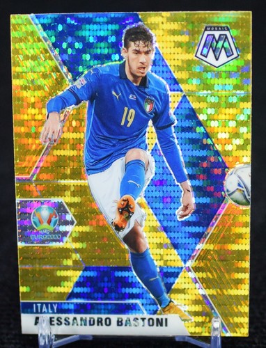 Alessandro Bastoni [Gold Circle] #132 2021 Panini Mosaic UEFA Euro 2020 card