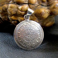 Solid 925 Sterling Silver Mayan Calendar Aztec Sun Stone - Zodiac Wheel Pendant Solid 925 Sterling Silver Mayan Calendar Aztec Sun Stone - Zodiac Wheel Pendant