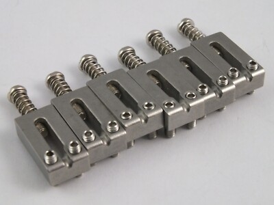 EDELSTAHL STEGSÄTTEL für Stratocaster Tremolo Brücken 52,5mm Abstand
