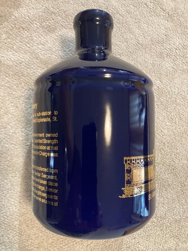 victoria police port jug "St Albans police station 1991" very good condition - Picture 2 of 10