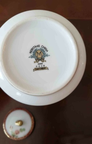 Vintage Noritake Small Porcelain Teapot Canterbury 5226 Japan White Floral - Picture 4 of 4