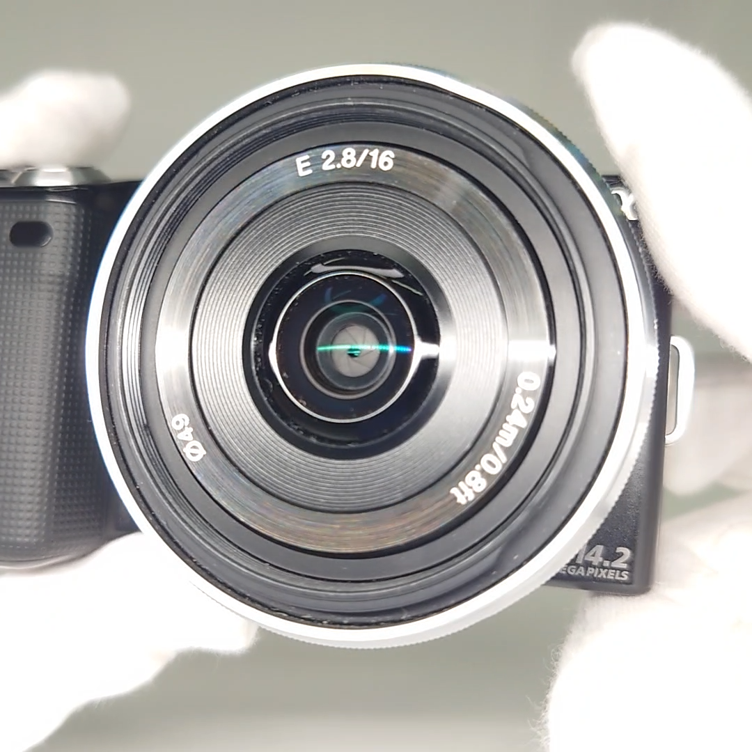 Sony Alpha NEX-5 14.1MP Digital Camera - Black SEL16F28 BOX Kit