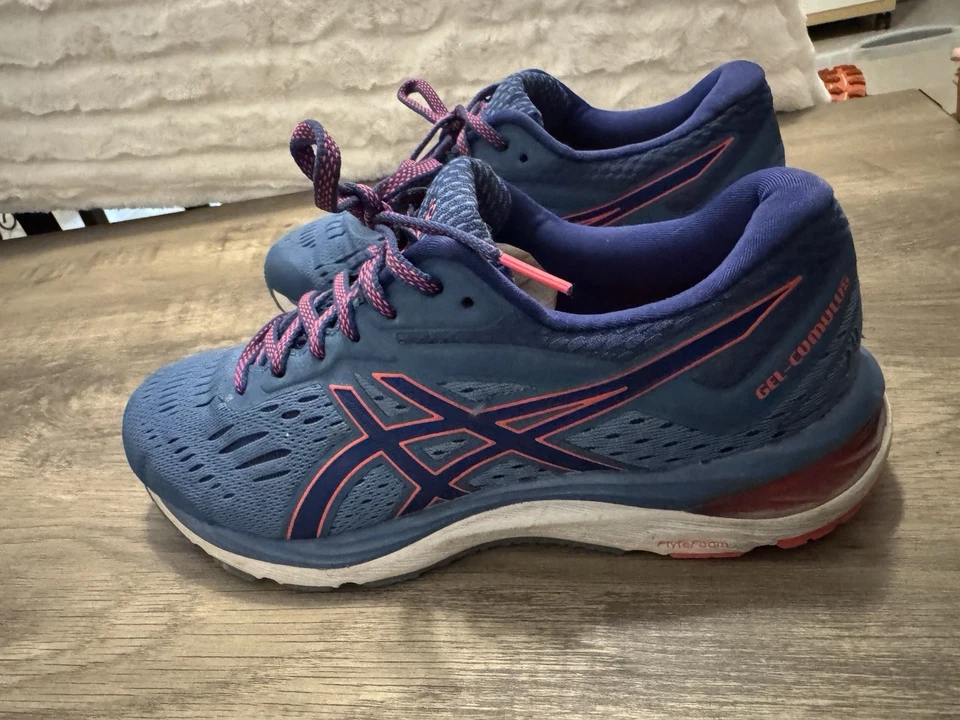 Zapatos para correr ASICS Gel-Cumulus 20 azul rosa para mujer talla 9 ancho 1012A006 Foto 2 de 4