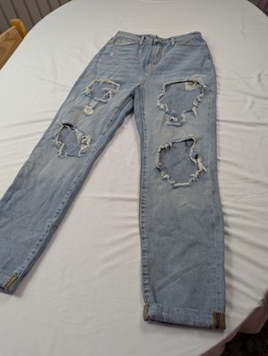 UO BDG Mom High Rise Jean Destroyed Vintage Light Wash Size 28 BNWT