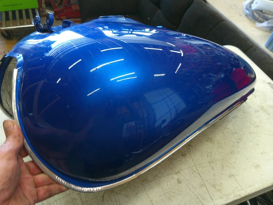 Suzuki VZR1800 M109R 2006-2016 tanque de gasolina tanque de combustible sin abolladuras Foto 4 de 4