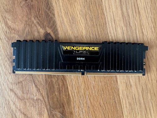 DDR4-ARBEITSSPEICHER-MODUL (RAM) von Corsair Vengeance 8GB