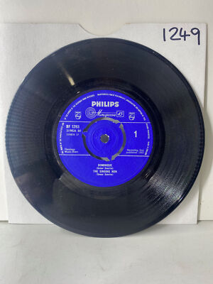 Dominique / Entre Les Etoiles by The SInging Sun Single 7  Vinyl