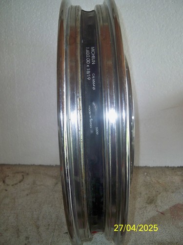 OEM Harley 19” x 2.50” 40 Spoke Wheel T 19X 2.50 TLA NICE - Picture 6 of 8