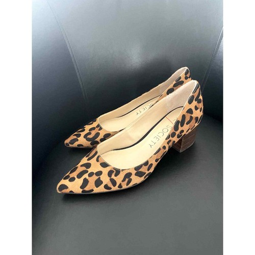 leopard print short heels