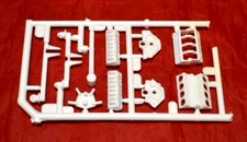 AMT Engine Stand with SB Chevy Engine Parts 1/25