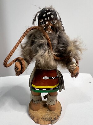 Vintage Indianer signierte Cachina Puppe, gepunktete Feder, Schlange (CD101)