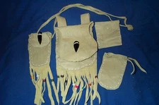 BLACK POWDER SHOOTERS BEAVER TAIL, BELT BAG, MEDICINE BAG, BULLET BAG