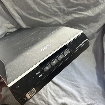 Epson Perfection V550 Photo Color Scanner Model J252B Seiko Epson Corp. UNTESTED