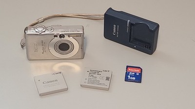 Canon PowerShot Digital ELPH SD300 / Digital IXUS 40 4.0MP Digital Camera