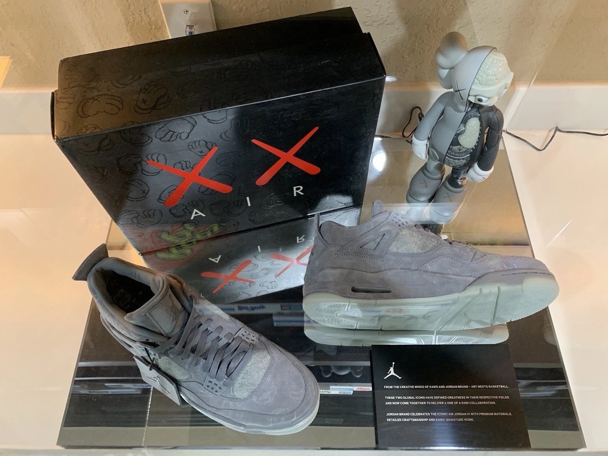 🔥 DS Jordan 4 x KAWS Grey Sz 11 + KAWS Companion + Custom Museum