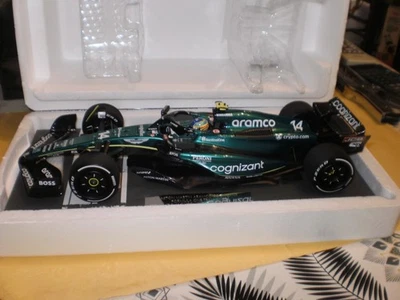 MINICHAMPS 1/18 ème ASTON MARTIN F1 Team AMR23 Alonso Bahrain GP 2023 - Photo 1/4