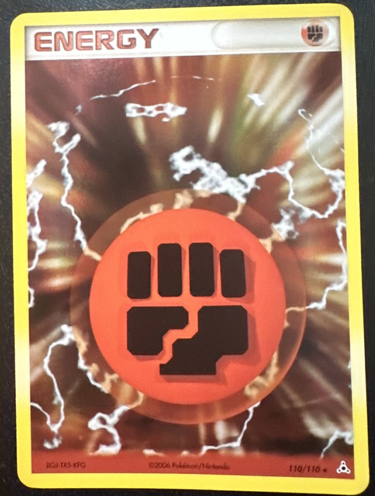 Pokemon Card - Fighting Energy Holon Phantoms 110/110 Holo Rare